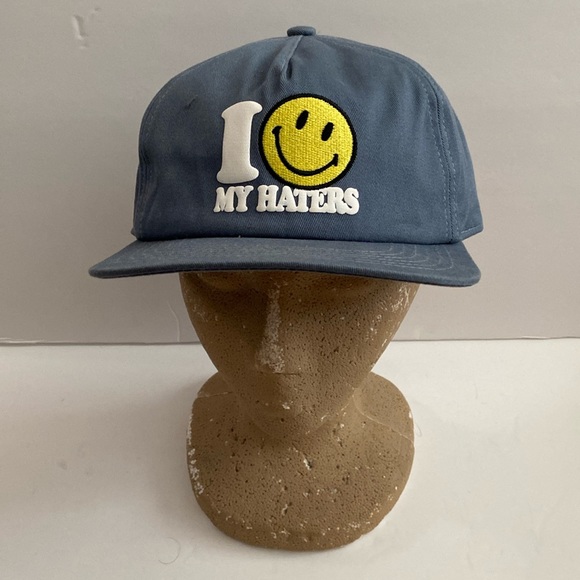 Urban Outfitters Accessories Nwt Market X Smiley Uo Exclusive